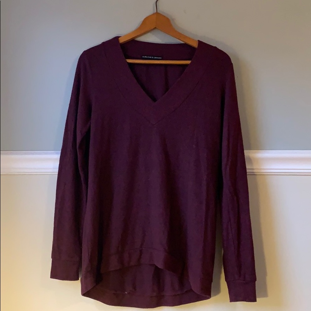 Long sleeve v-neck